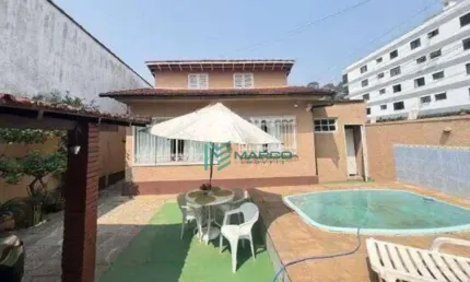 Casa com 3 dormitórios à venda, 180 m² por R$ 900.000,00 - Agriões - Teresópolis/RJ