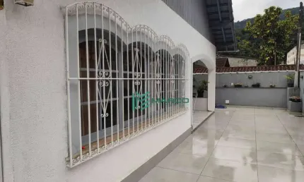 Casa com 3 dormitórios à venda, 186 m² por R$ 990.000 - Meudon - Teresópolis/RJ