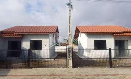 CASA COM AMPLO QUINTAL PERTO DA PRAIA EM BARRA VELHA