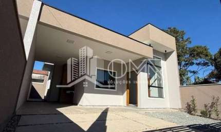 CASA DE EXCELENTE PADRÃO E ACABAMENTO NA PRAIA DE BARRA VELHA/SC