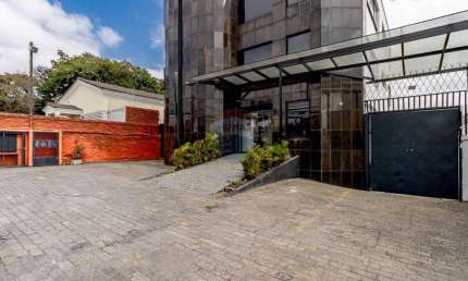 Prédio para alugar na Rua Pio XI, 832, Alto da Lapa, São Paulo