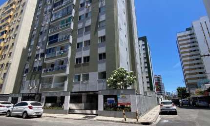 Belíssimo apartamento na Treze de Julho, 1º andar, norte/leste, totalmente reformado e desocupado!