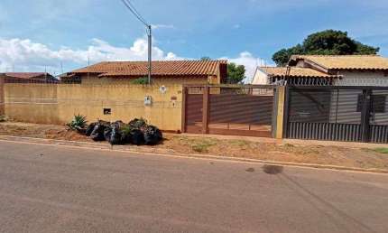 Térrea para venda possui 82 metros quadrados com 3 quartos