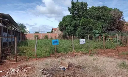 Terreno à venda na Rua Jurupecem, Lagoa Dourada, Campo Grande