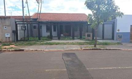 Imóvel para venda possui 226 metros quadrados em Vila Nossa Senhora das Graças - Campo Grande - MS