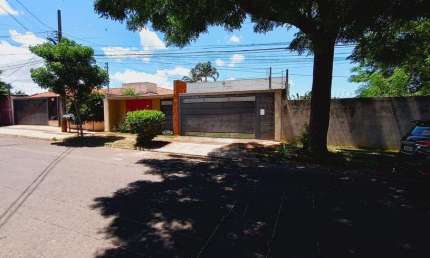 Térrea para venda possui 117 metros quadrados com 3 quartos em Monte Castelo - Campo Grande - MS