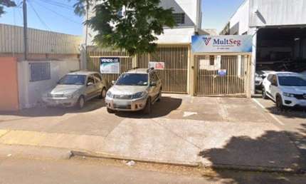 Galpão/Depósito/Armazém para venda tem 318 metros quadrados com 5 quartos
