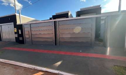 Casa nova com suíte, gourmet, fachada charmosa e ambientes amplos – Alto padrão e segurança