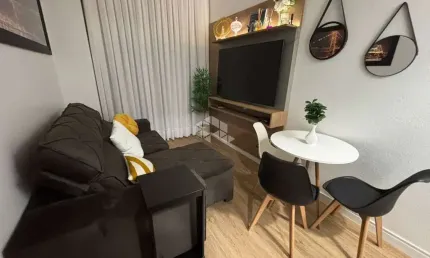 Apartamento com 3 dormitórios e mobiliado no Centro de Florianópolis/SC