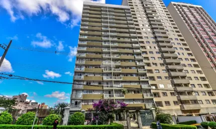 APARTAMENTO À VENDA NO BIGORRILHO – EDIFÍCIO COSTA ESMERALDA