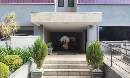 EXCELENTE COBERTURA DUPLEX EM REGIÃO NOBRE DE CURITIBA, NO CORAÇÃO DO BIGORRILHO, PERTINHO DO PARQUE BARIGUI,