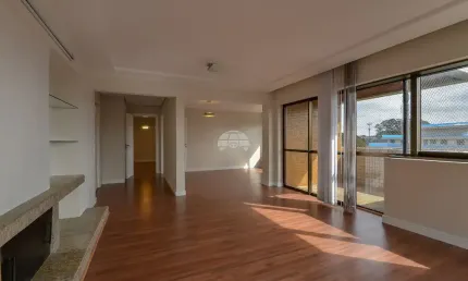 VIVA COM CONFORTO E ELEGÂNCIA EM UM APARTAMENTO EXCLUSIVO, COM 210 M² PRIVATIVOS, TOTALMENTE REFORMADO COM ACABAMENTOS DE ALTÍSSIMO PADRÃO, LOCALIZADO NA MELHOR REGIÃO DO BIGORRILHO, A POUCOS PASSOS D