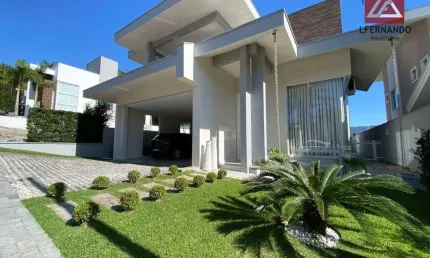 Casa mobiliada com 3 suítes à venda, 300 m² por R$ 2.100.000 - Itoupava Central - Blumenau/SC