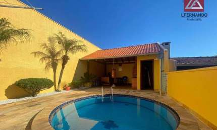 Casa com 3 dormitórios, sendo 1 suíte à venda por R$ 920.000 - Água Verde - Blumenau/SC