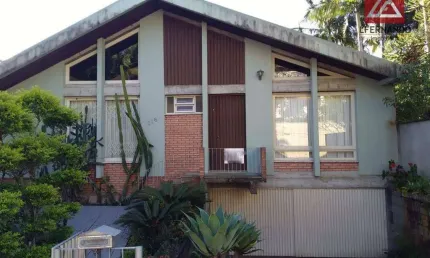 Casa com 3 dormitórios, sendo 1 suíte à venda, 250 m² por r$ 1.600.000 - centro - blumenau/sc