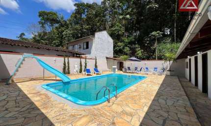 Casa com 3 dormitórios, sendo 1 suíte à venda, 240 m² por R$ 1.150.000 - Itoupava Norte - Blumenau/SC