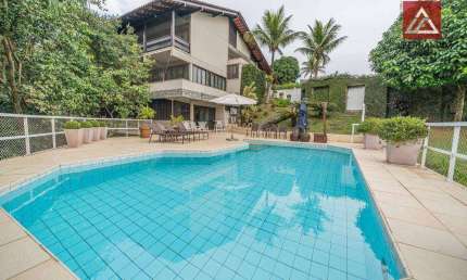 Casa com 3 dormitórios, sendo 2 suítes à venda, 800 m² por R$ 5.200.000 - Garcia - Blumenau/SC
