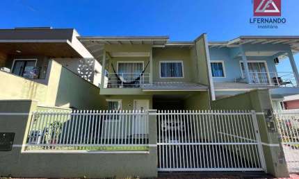 Casa com 3 dormitórios, sendo 1 suíte à venda, 130 m² por R$ 640.000 - Sol - Indaial/SC
