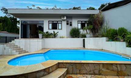 Casa com 3 dormitórios, sendo 1 suíte à venda, 120 m² por R$ 690.000 - Passo Manso - Blumenau/SC