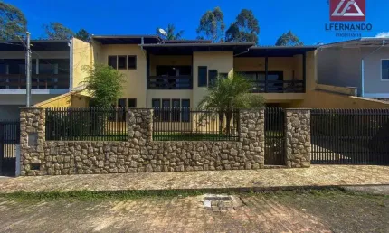 Casa com 3 dormitórios, sendo 1 suíte à venda, 291 m² por R$ 849.000 - Garcia - Blumenau/SC