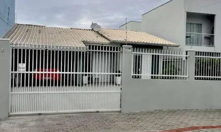 Casa com 3 dormitórios à venda, 156 m² por R$ 890.000,00 - Itacolomi - Balneário Piçarras/SC