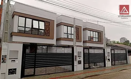 Sobrado com 2 dormitórios à venda, 83 m² por R$ 710.000,00 - Itacolomi - Balneário Piçarras/SC