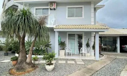 Casa com 4 dormitórios à venda, 120 m² por R$ 1.680.000,00 - Itacolomi - Balneário Piçarras/SC