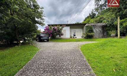 Casa com 5 dormitórios, sendo 1 suíte à venda, 150 m² por R$ 1.500.000 - Vila Nova - Blumenau/SC