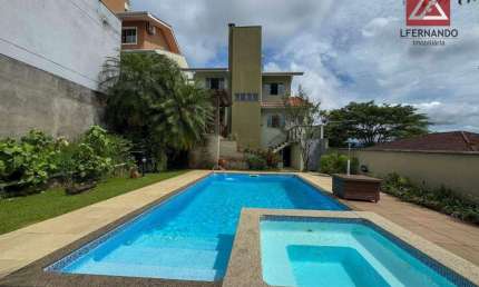 Casa mobiliada com 1 suíte + 2 demi suítes à venda, 250 m² por R$ 1.400.000 - Escola Agrícola - Blumenau/SC