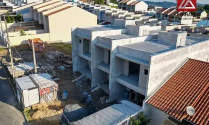 Sobrado com 3 dormitórios, sendo 1 suíte à venda, 147 m² por R$ 645.000 - Água Verde - Blumenau/SC