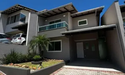 Sobrado com 3 dormitórios para alugar, aprox. 122 m²  - Vorstadt - Blumenau/SC