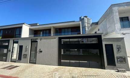 Casa Alto Padrão com 3 Suítes no Residencial Porto Belo