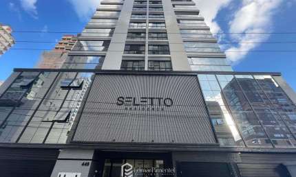 Apartamento à venda com 2 Suítes na Meia Praia em Itapema - SC