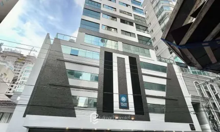Apartamento à Venda com 3 Suítes Semi-Mobiliado na Meia Praia em Itapema-SC