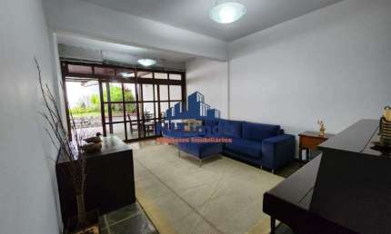 Casa 4 quartos, 3 suítes, 2 vagas São Francisco Niterói.