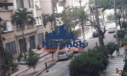 Excelente Apartamento na Rua Osvaldo Cruz em Icaraí na quadra da Praia