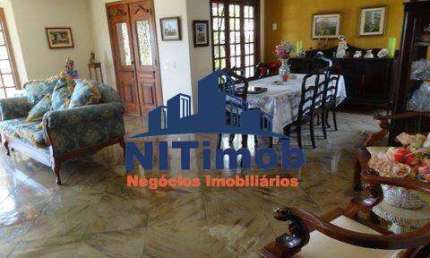 Vendo linda casa no Condominio de Alto Padrão Ubá 7.