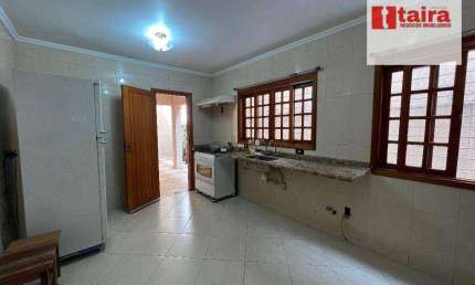 Sobrado Ótimos espaços/ 3 Dormit / 2 vagas / próximo ao Metrô