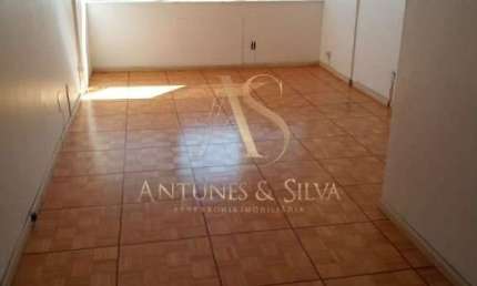 Sala comercial com 1 sala para alugar na Praça Otávio Rocha, 115, Centro, Porto Alegre por R$ 800