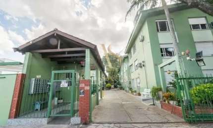 Apartamento com 3 quartos para alugar na Rua Victor Silva, 289, Camaquã, Porto Alegre por R$ 1.920
