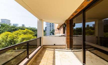 Apartamento Jardim Europa - na melhor região e com vista para clube Pinheiros