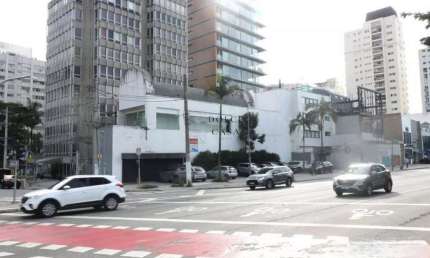 Casa Comercial no Jardim Europa - localização privilegiada