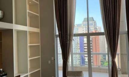 Apartamento Vila Nova Conceição - reformado com pé direito duplo