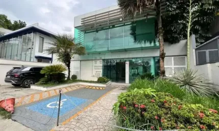 Casa comercial no Jardim Europa -  alta visibilidade com 1.000m²