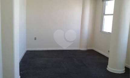 Sala comercial para alugar na Largo do Paissandu, Centro, São Paulo