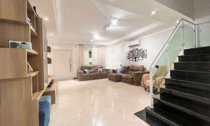 Sobrado com 3 quartos, Caiçara, Praia Grande - R$ 630 mil, Cod: 11650