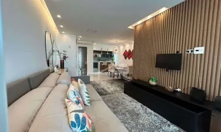 Apartamento com 4 suítes no Guilhermina, Praia Grande - SP