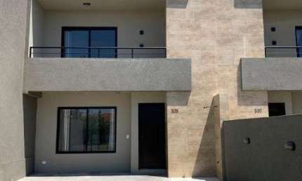 Casa com 2 quartos para alugar no Atami, Pontal do Paraná  por R$ 1.600 Por Dia