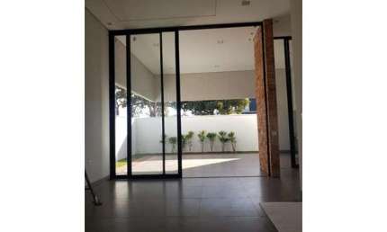 Casa em condomínio fechado com 4 quartos à venda no Jardim Botânico, Uberlândia  por R$ 1.750.000