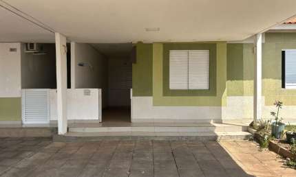 Casa com 2 quartos para alugar no Jardim Imperial, Cuiabá 